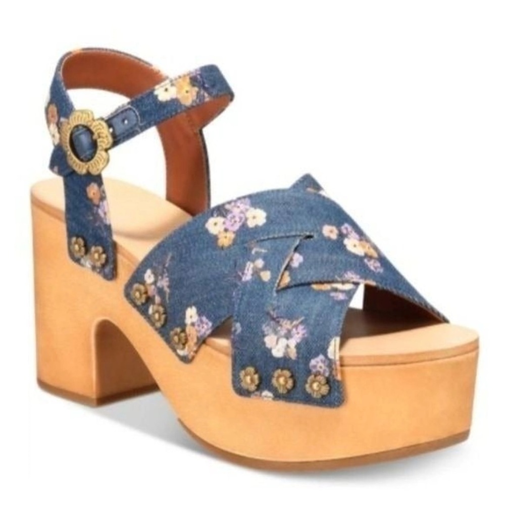 🚚🚚🚚 coach nessa denim sandals New never used
